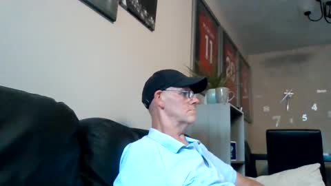Snapshot of kevlooking4sez chatting on 8, 8, 2026 kevlooking4sez online show from 8, 8, 2026