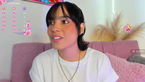 khloe_cute_ online show from 28, 9, 2025