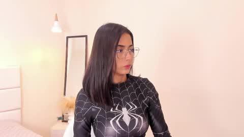 Khloe online show from 3, 6, 2026