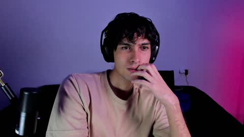 Snapshot of khozler_ chatting on 3, 1, 2025 khozler_ online show from 3, 1, 2025