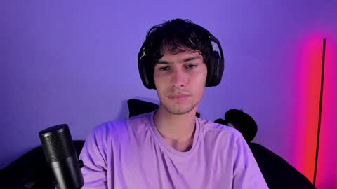 Snapshot of khozler_ chatting on 5, 1, 2025 khozler_ online show from 5, 1, 2025