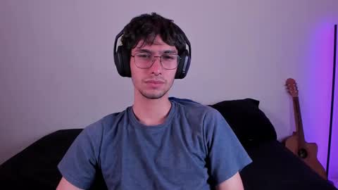 Snapshot of khozler_ chatting on 4, 3, 2025 khozler_ online show from 4, 3, 2025