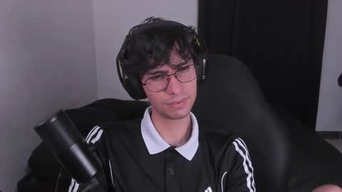 Snapshot of khozler_ chatting on 3, 10, 2025 khozler_ online show from 3, 10, 2025