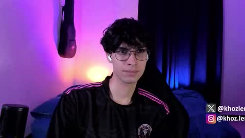 Snapshot of khozler_ chatting on 18, 11, 2025 khozler_ online show from 18, 11, 2025