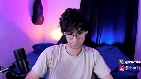 Snapshot of khozler_ chatting on 21, 11, 2025 khozler_ online show from 21, 11, 2025