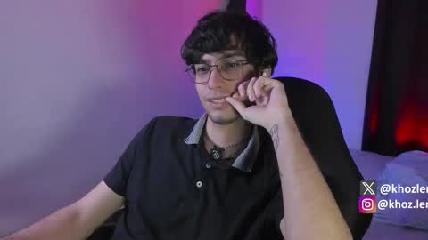 Snapshot of khozler_ chatting on 28, 11, 2025 khozler_ online show from 28, 11, 2025