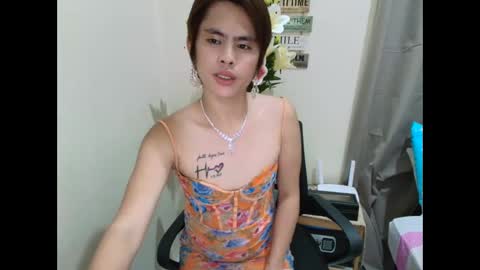 Snapshot of khylle_27 chatting on 24, 10, 2025 Khylle 27 online show from 24, 10, 2025
