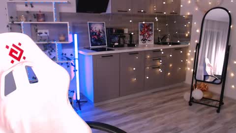 Snapshot of kiananowak chatting on 28, 5, 2026 Kiana online show from 28, 5, 2026
