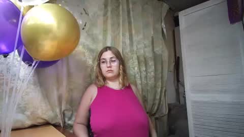 kianna_dior_ online show from 8, 2, 2025