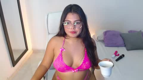 Snapshot of kiara2022 chatting on 28, 1, 2025 Kiara Evans online show from 28, 1, 2025