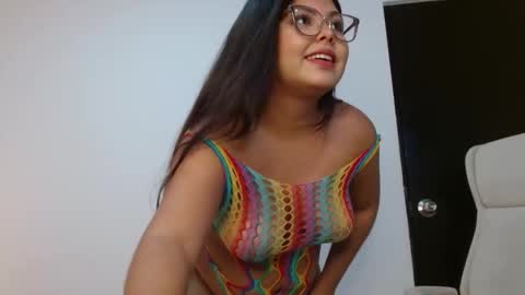 Kiara Evans online show from 4, 3, 2026