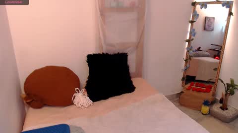Snapshot of kiara_bermont chatting on 29, 12, 2024 Kiara Bermont online show from 29, 12, 2024