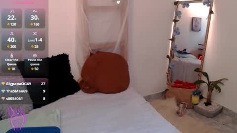 Snapshot of kiara_bermont chatting on 27, 2, 2025 Kiara Bermont online show from 27, 2, 2025