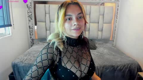 Snapshot of kiara_cruz__ chatting on 8, 6, 2026 kiara Cruz online show from 8, 6, 2026