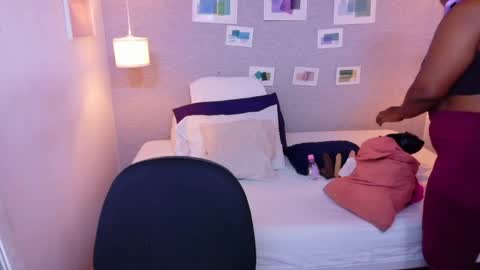 Snapshot of kiara_evanss chatting on 7, 5, 2026 Kiara online show from 7, 5, 2026