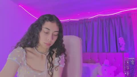 Snapshot of kiara_lovelyy chatting on 5, 7, 2026 Kiara online show from 5, 7, 2026