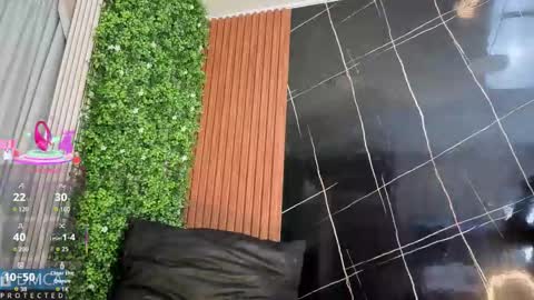 Kiara Zahiri online show from 3, 11, 2025