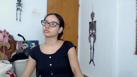 Snapshot of kiaralenon chatting on 1, 10, 2025 kiaralenon online show from 1, 10, 2025