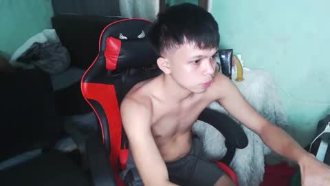 Snapshot of kiel_asianboy chatting on 22, 5, 2026 EJ online show from 22, 5, 2026