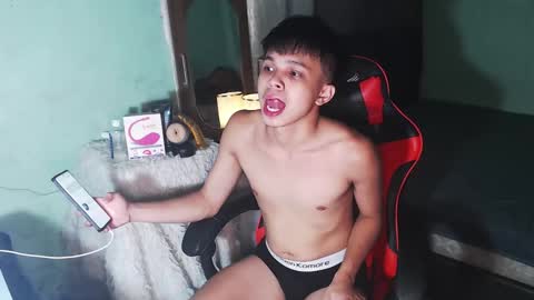 Snapshot of kiel_asianboy chatting on 25, 5, 2026 EJ online show from 25, 5, 2026