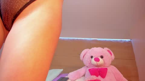 KIM COOPER online show from 20, 1, 2025