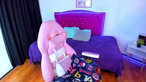 Snapshot of kiimetsu_ chatting on 10, 12, 2024 Kiimetsu online show from 10, 12, 2024