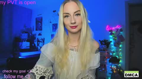 Snapshot of kiki_cute__ chatting on 10, 5, 2026 Kiki online show from 10, 5, 2026