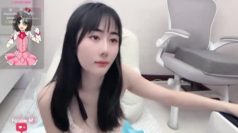 Snapshot of kiki_loveu chatting on 2, 1, 2025 kiki_loveu online show from 2, 1, 2025