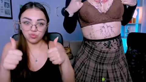 kiki_swan online show from 13, 1, 2026