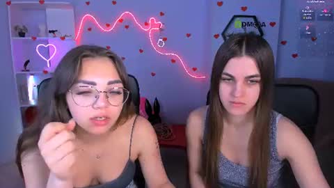 Snapshot of kiki_swan chatting on 15, 6, 2026 kiki_swan online show from 15, 6, 2026