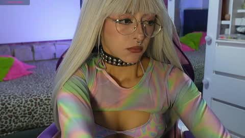 kiki online show from 11, 4, 2026