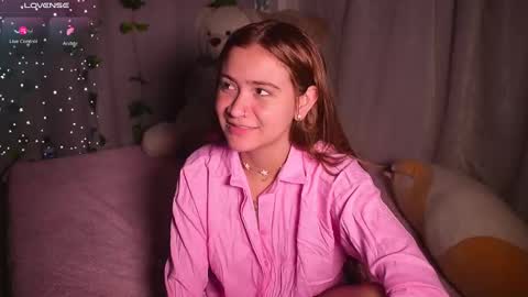 Snapshot of kim_dolls1823 chatting on 21, 1, 2025 ISABELLA 3 online show from 21, 1, 2025