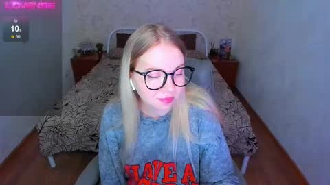 Snapshot of kim_girl_next_door chatting on 18, 1, 2026 KIM online show from 18, 1, 2026