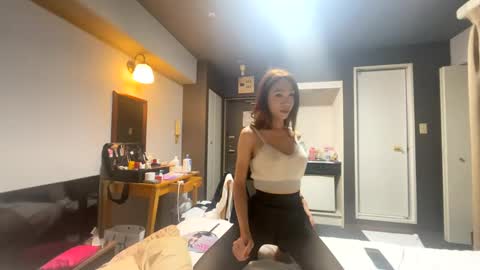 Snapshot of kim_kimmypho chatting on 11, 2, 2025 Kim KimmyPho online show from 11, 2, 2025