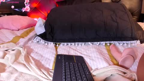 Kim Marquez online show from 3, 3, 2025