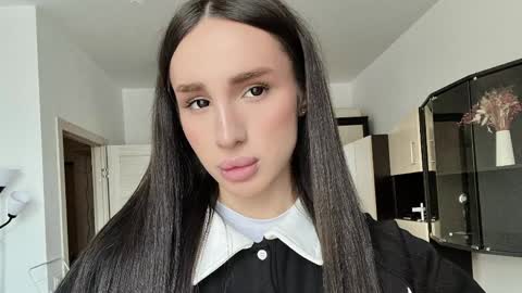 Kim Oberlin online show from 10, 4, 2026