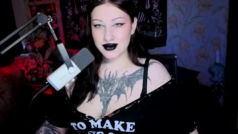 Hi Im Kimberly but u can call me Kim. Turn on ur sound i love to talk and moan online show from 10, 5, 2026