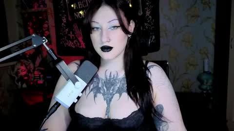 Hi Im Kimberly but u can call me Kim. Turn on ur sound i love to talk and moan online show from 18, 5, 2026