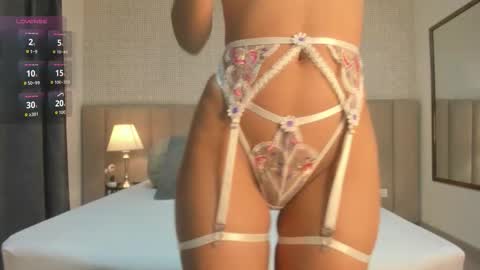 Snapshot of kim_spencer chatting on 11, 10, 2025 Kim online show from 11, 10, 2025