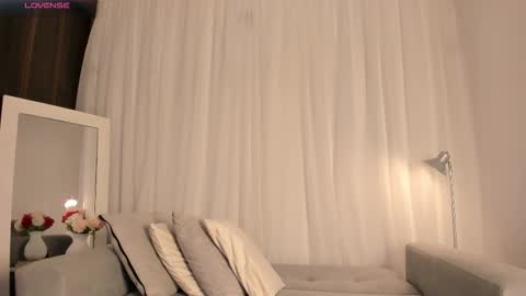 Snapshot of kim_spencer chatting on 4, 12, 2025 Kim online show from 4, 12, 2025