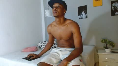 Snapshot of kimandyuk chatting on 5, 12, 2024 Kim  Yuk online show from 5, 12, 2024