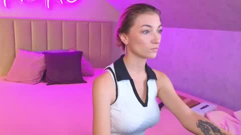 kimberlly_smith online show from 30, 6, 2026
