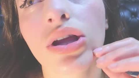  KIMBERLY SWAN  online show from 23, 1, 2025