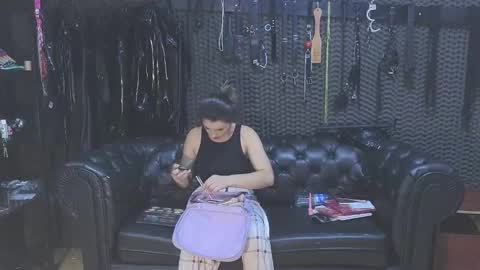  KIMBERLY SWAN  online show from 5, 3, 2025