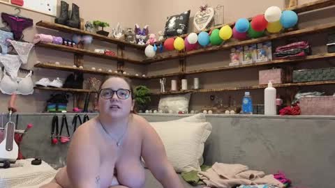 kimberlycaprice online show from 11, 2, 2025