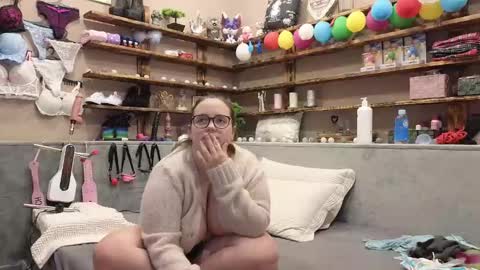 kimberlycaprice online show from 14, 2, 2025