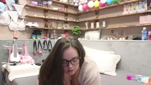 kimberlycaprice online show from 22, 2, 2025