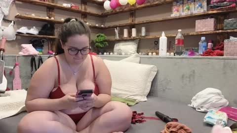 kimberlycaprice online show from 26, 2, 2025