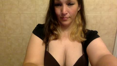 Snapshot of kimberlylynn chatting on 6, 7, 2026 KimberlyLynn online show from 6, 7, 2026