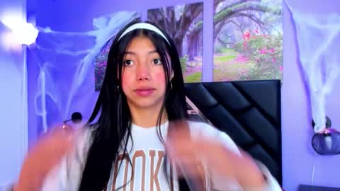 Snapshot of kimberlyvillalobos chatting on 21, 10, 2025 Kimberly Villalobos online show from 21, 10, 2025